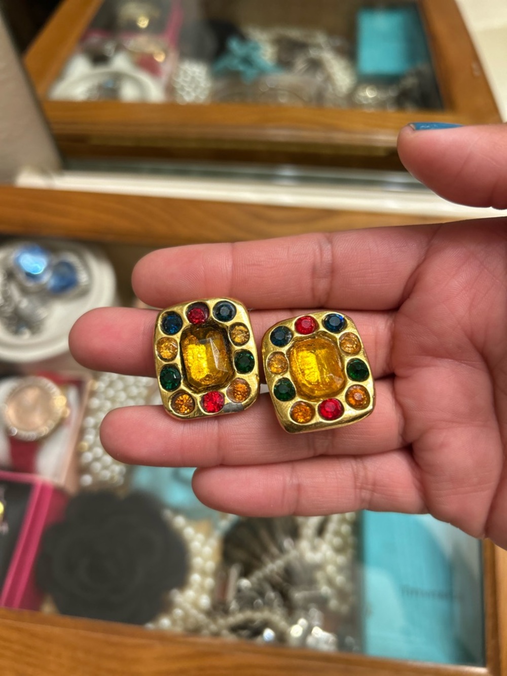 Extremely Rare Kalinger 1980s Gold-Tone Multicolor Gemstone Clip Earrings -